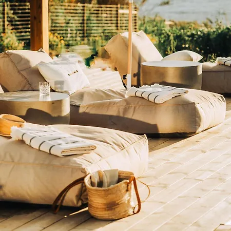 Oceanhuts Coxos Adults Only מלון דירות