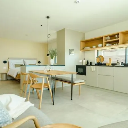 מלון דירות Oceanhuts Coxos Adults Only 4*